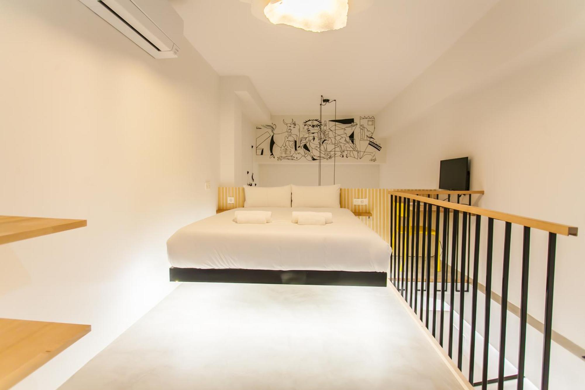 Guernica Luxury Duplex - Location, Light, And Art Apartment Madrid Exterior photo